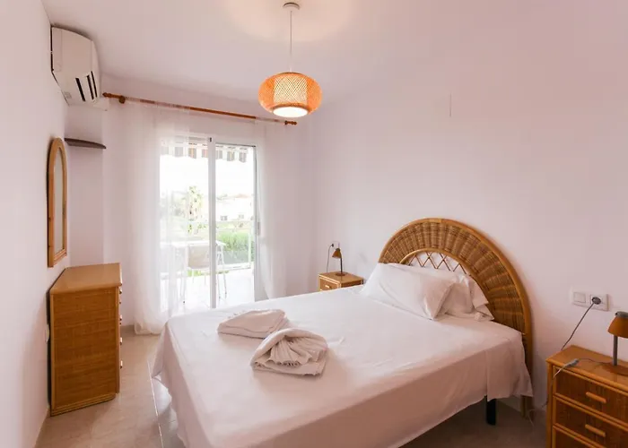 Datiler By Costablancarent アパート